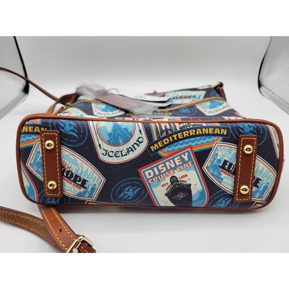 Dooney & Bourke Disney Cruise Line Europe 2018 Itinerary Crossbody Bag *NWT - Picture 5 of 7